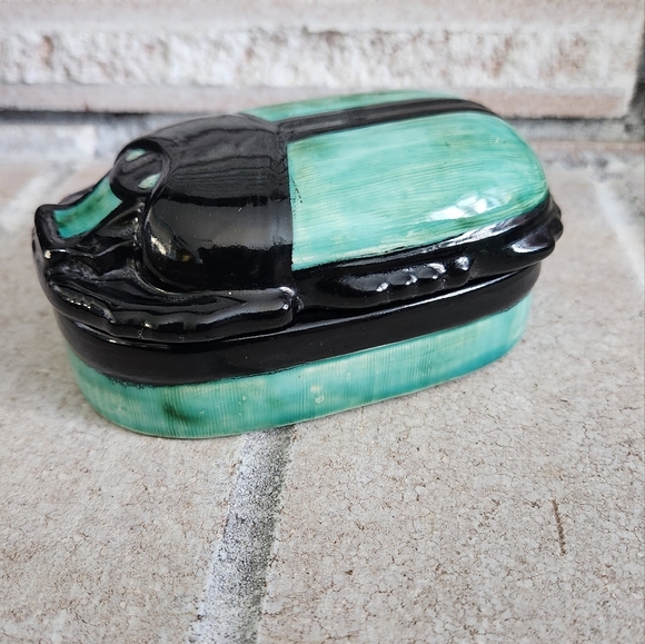 Scarab Egyptian Beetle keepsake Pottery box - Picture 5 of 10